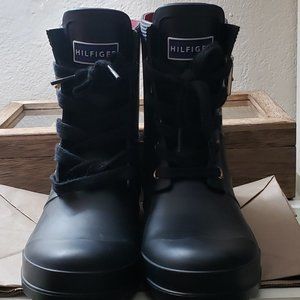 TH size 6 rain boots